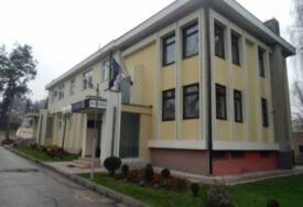 Žena iz Breze prevarena: Obećao joj medicinsku pomoć pa uzeo 7.000 KM