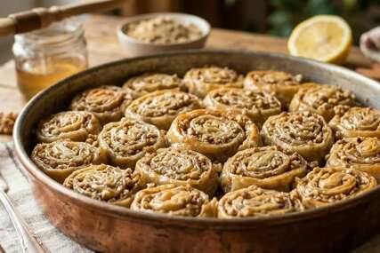 Bakina kuhinja u jednom kolaču: Recept za neodoljive starinske ružice