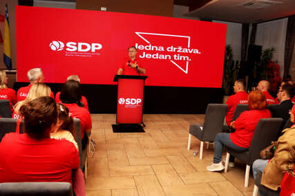 Skup SDP-a u Velikoj Kladuši: Krajina bira rad, razvoj i državu za čovjeka
