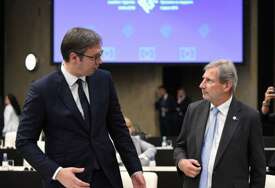 Šta je bivši komesar EU radio sa Vučićem dan prije pokopa zločinca?