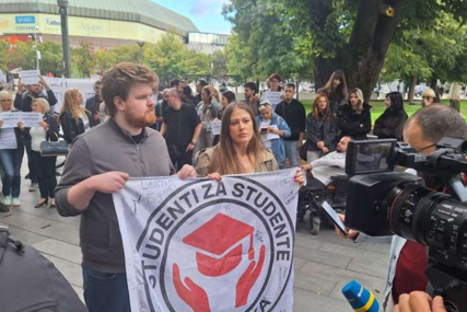 Studenti i građani Banje Luke spontano se okupili u znak podrške studentima iz Srbije