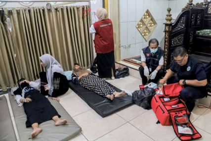 Gotovo 800 Indonežana oboljelo od trovanja hranom povezanim s vladinim programom besplatnih obroka