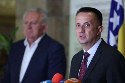 Lakić nakon sjednice ESV-a: Jednoglasna podrška za tri mjere zbrinjavanja 1.100 radnika Željezare