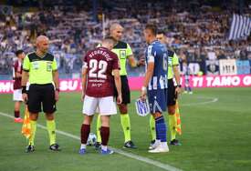 VJEČITI DERBI Nakon prvog poluvremena bez golova: Abdulahović spasio Želju