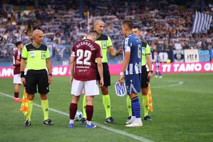 VJEČITI DERBI Nakon prvog poluvremena bez golova: Abdulahović spasio Želju
