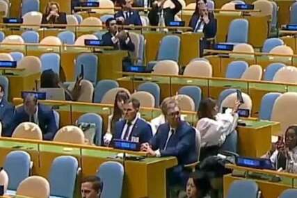 Vučić slušao Netanyahua, pogledajte reakciju kada se dvorana ispraznila