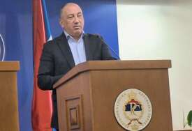 Crnadak: Prvo poslaničko pitanje biće kako je isplaćeno 240 miliona KM Serdarovu