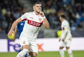 Demirović postigao gol Iz voleja za Stuttgart (VIDEO)