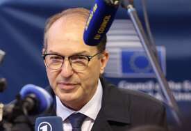 Dobrindt: "Ovo nadilazi sve što smo vidjeli u Hladnom ratu. Svjedočimo..."