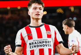 Bajraktarević večeras počinje za PSV od prve minute u meču protiv Heerenveena
