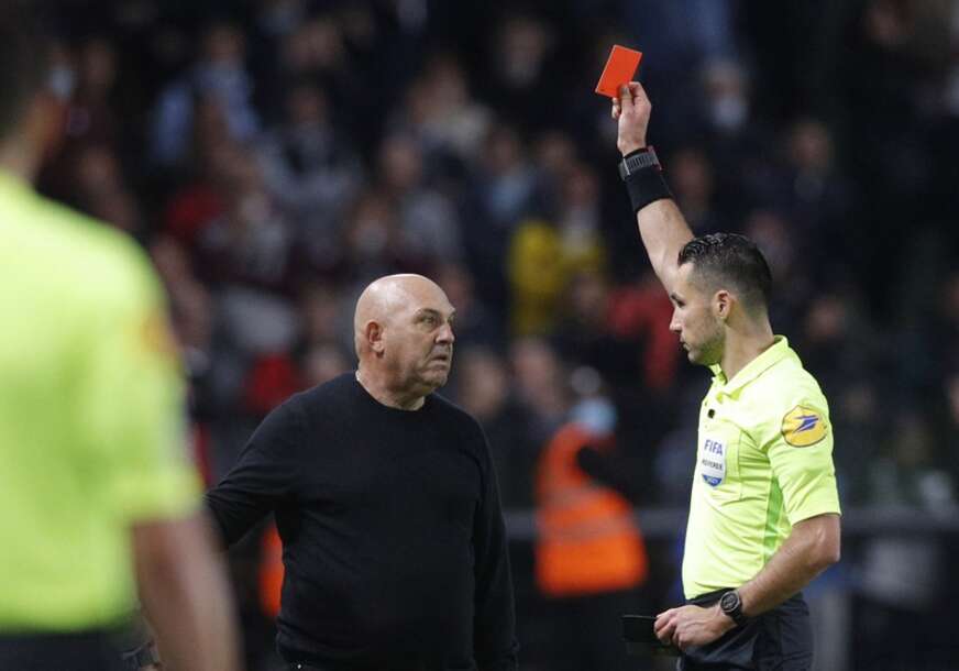 FOTO: EPA/YOAN VALAT