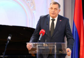 Dodik: Ispravna politika je neprihvatanje sankcija i spoljne politike Evropske unije