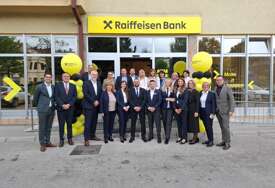 20 GODINA UZ KLIJENTE U TRAVNIKU OBILJEŽENO U NOVOM, MODERNOM AMBIJENTU RAIFFEISEN BANKE