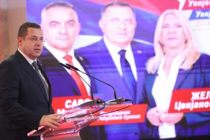 Kovačević: Minić i Cvijanović vode