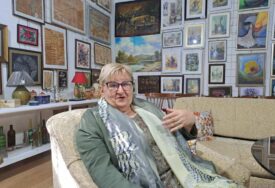 Udruženje "Naš most" izložbom slika i druženjem za Dan starijih osoba pokazalo čari "trećeg doba"