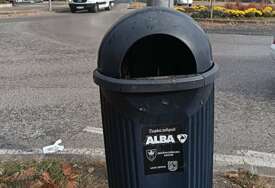 Alba sinoć ispraznila kante sa smećem, ali zbog nepotpisivanja aneksa još ne pere ulice Zenice