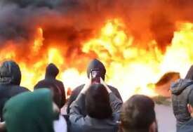 Haos u Albaniji: 89 povrijeđenih, zapaljene zgrade i banke, protesti se šire, Rama odbija ostavku (VIDEO)