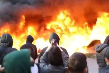 Haos u Albaniji: 89 povrijeđenih, zapaljene zgrade i banke, protesti se šire, Rama odbija ostavku (VIDEO)