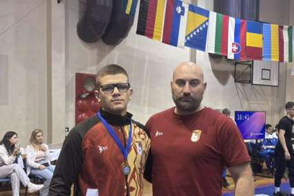 Zlatna medalja za Arijana Joldžića na hrvačkom turniru 'Csaba Ferenc' 