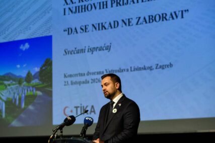 Dvadeseti Konvoj mladih Bošnjaka odaje počast žrtvama genocida u Srebrenici