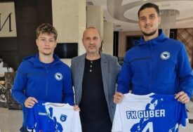 Poseban poklon: Bajraktareviću i Smajloviću stigli dresovi iz Srebrenice