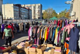 Bazar Pomozi.ba danas u Sarajevu: Kupovinom pomažete onima kojima je najpotrebnije