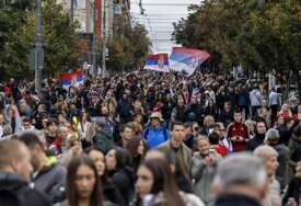 Kolone građana na završnom mitingu Studentske liste na Slaviji, saobraćaj zaustavljen