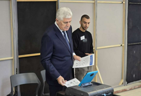 Čović glasao u Mostaru: Ovo je veliki dan za hrvatski narod i cijelu Bosnu i Hercegovinu