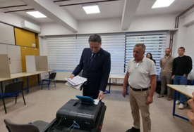 Denis Bećirović glasao u Tuzli