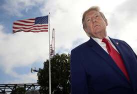 Donald Trump priznao da se šminka