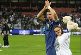 Edin Džeko poslao poruku Edni Šunjić