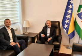 Izetbegović i Efendić u centrali SDA razgovarali o formiranju vlasti