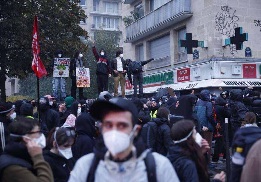 FOTO: EPA/YOAN VALAT