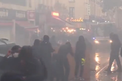 PROTESTI PRERASLI U NASILJE Suzavci, vodeni topovi, hapšenja na ulicama francuskih gradova… (VIDEO)
