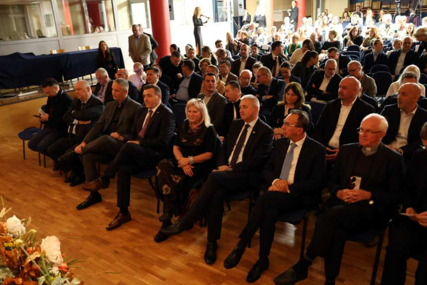 Večer hrvatske pjesme u Sarajevu u znaku poruka ljubavi, mira i tradicije (VIDEO)