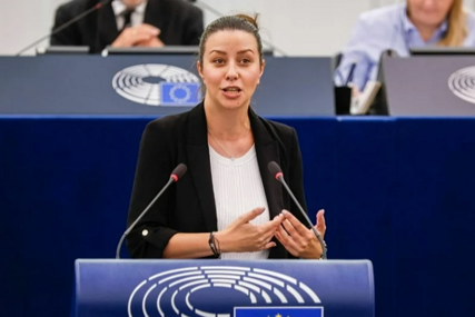 Slovenska europarlamentarka se naklonila studentima u Srbiji: Ispisali ste jednu od najljepših stranica historije