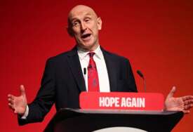 Britanski ministar finansija John Healey predstavio planove za smanjenje 'besmislene papirologije'