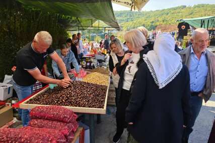 Pećka kestenijada čuva tradiciju i okuplja generacije u Cazinskoj krajini