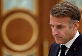 Francuska u haosu, Macron na koljenima: Marine Le Pen sve bliže Elizejskoj palati