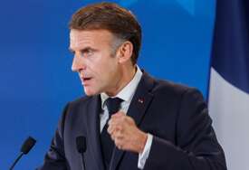 Oglasio se Macron nakon haosa na ulicama Francuske