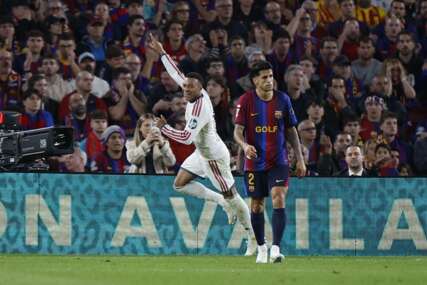 EL CLASICO "Specijalni" s Realom srušio Barcu na Camp Nouu