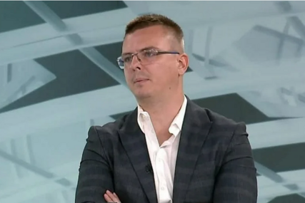 Miloš Parandilović o padu režima u Beogradu: SNS se raspada, a Dodik je sljedeći