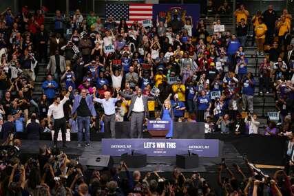 Obama žestoko napao Trumpa na skupu demokrata