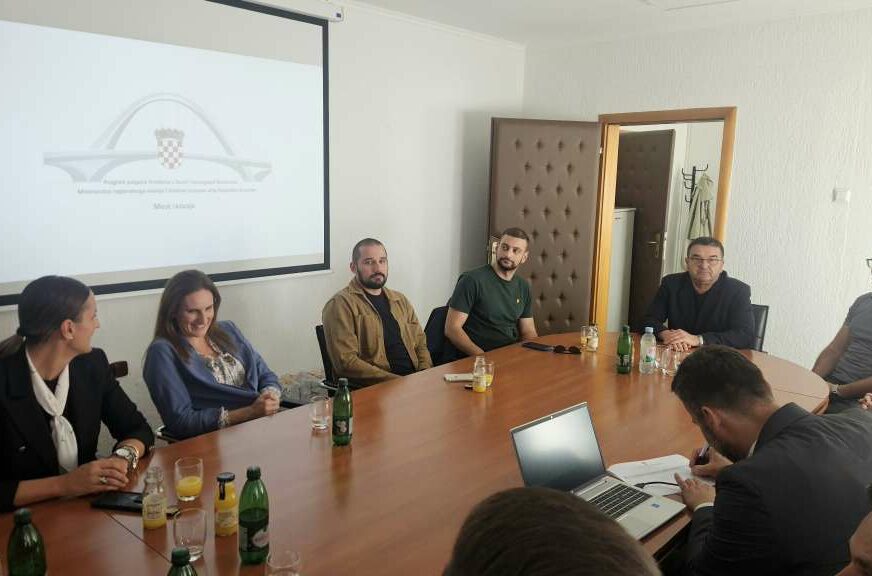 FOTO: GRAD ORAŠJE