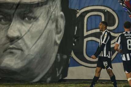 (VIDEO) Partizan pobijedio Novi Pazar uz koreografiju zločinca Mladića