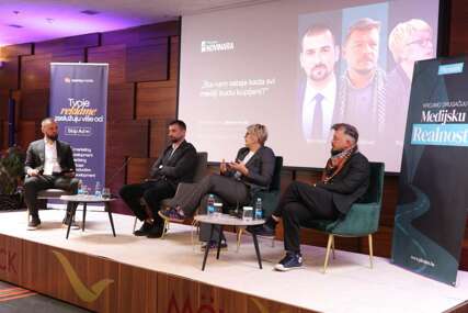 Plenum novinara u Sarajevu: Slobodni mediji pod sve većim pritiscima, neophodna regionalna saradnja