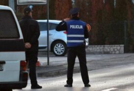 Preminuo muškarac teško ozlijeđen u prometnoj nesreći na prevoju Komar