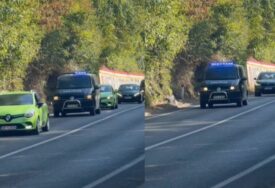 (VIDEO) Poljski navijači prošli kroz Mostar na putu prema Zenici