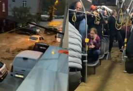(VIDEO) ISTANBUL POD VODOM! Ceste se urušavale, bujice nosile ljude