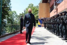 FMUP - Isak nije prenio ministarsku funkciju, javnost se obmanjuje